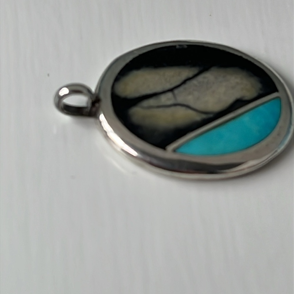Vintage Zuni Sterling Silver Native American Turquoise Inlay Pendant - Picture 10 of 10